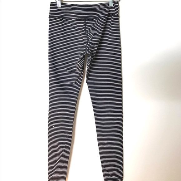 IVIIVA leggings - size girls 14 or US4 - Picture 4 of 5